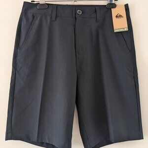NWT Men's black Quiksilver water repellent shorts size 30 (Union Amphibian 20")